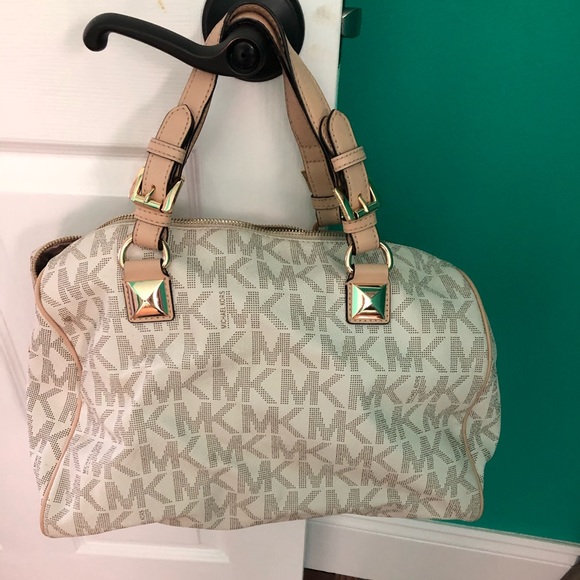 Michael Kors Grayson Large White Logo Satchel - Picture 4 of 6